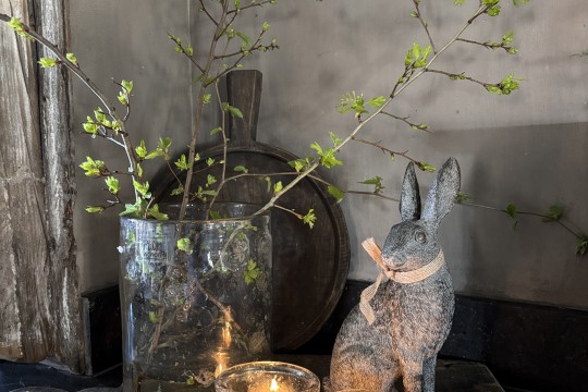 Zittende haas Grey Small